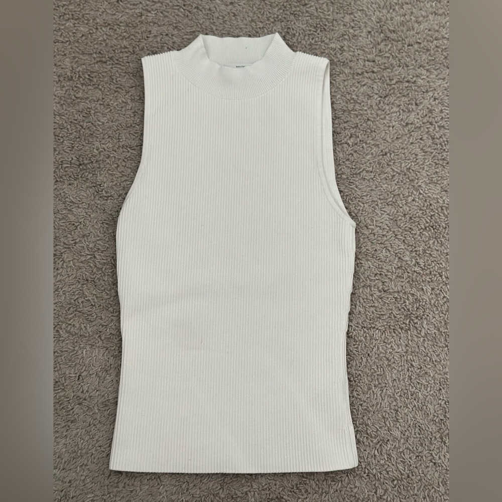 Aritzia Sculpt Knit tank in white